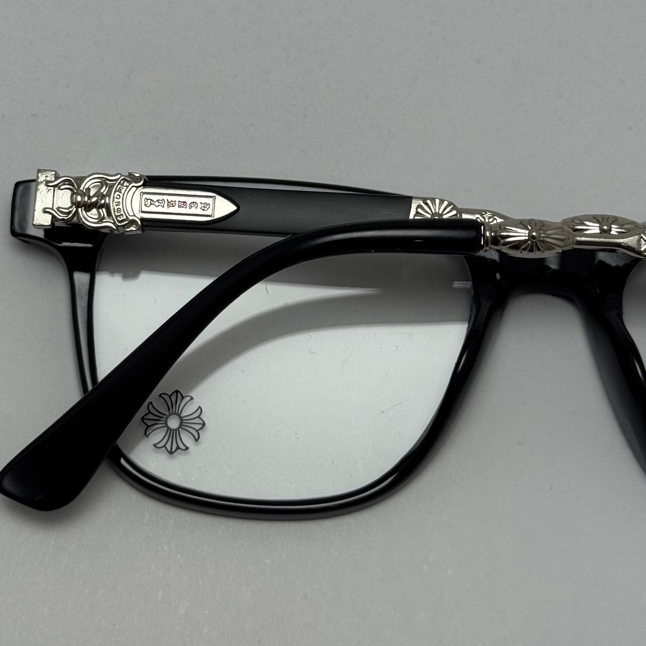 عینک بلوکات کروم هارتز مشکی نقره ای Chrome Hearts 2272 - کیفیت مستر