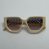 عینک آفتابی زنانه هرمس مدل Hermes Cut Out دسته چرمی کرمی کد رفرنس 1178