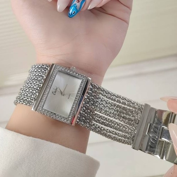 ساعت زنانه کاکاچی cacaxi اورجینال بند زنجیری طلایی نقره ای