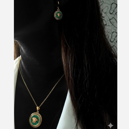 نیم ست گردنبند و گوشواره زنانه طرح ورساچه Versace رنگ کاملا ثابت کد sm (پس کرایه)