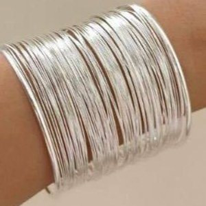 دستبند النگویی و بنگل زنانه طرح مینیمال رنگ ثابت کد gy (پس کرایه)