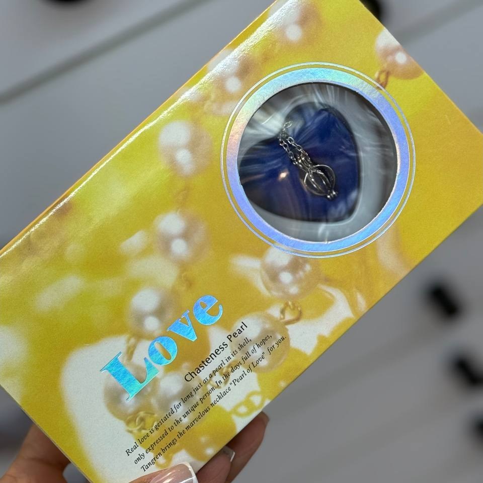 مروارید عشق رنگ ثابت کد sm (پس کرایه)