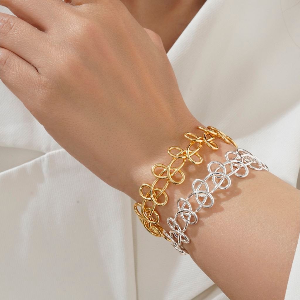 دستبند بنگل النگویی فنری طرح پاپیون و مروارید رنگ ثابت تنوع طرح کد mp