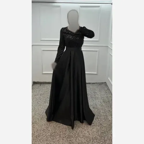 ماکسی مجلسی زنانه جنس پولک زارا و ساتن آمریکایی رنگ مشکی قد 155