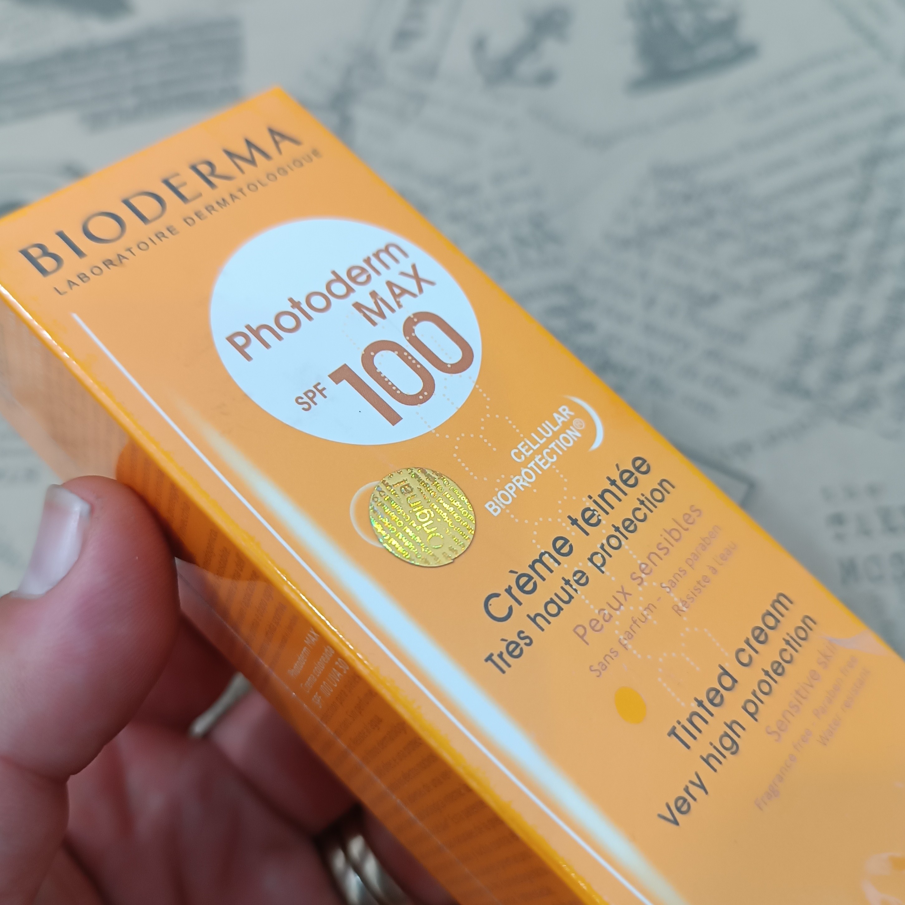 ضدآفتاب بایودرما spf 100 Bioderma photoderm max