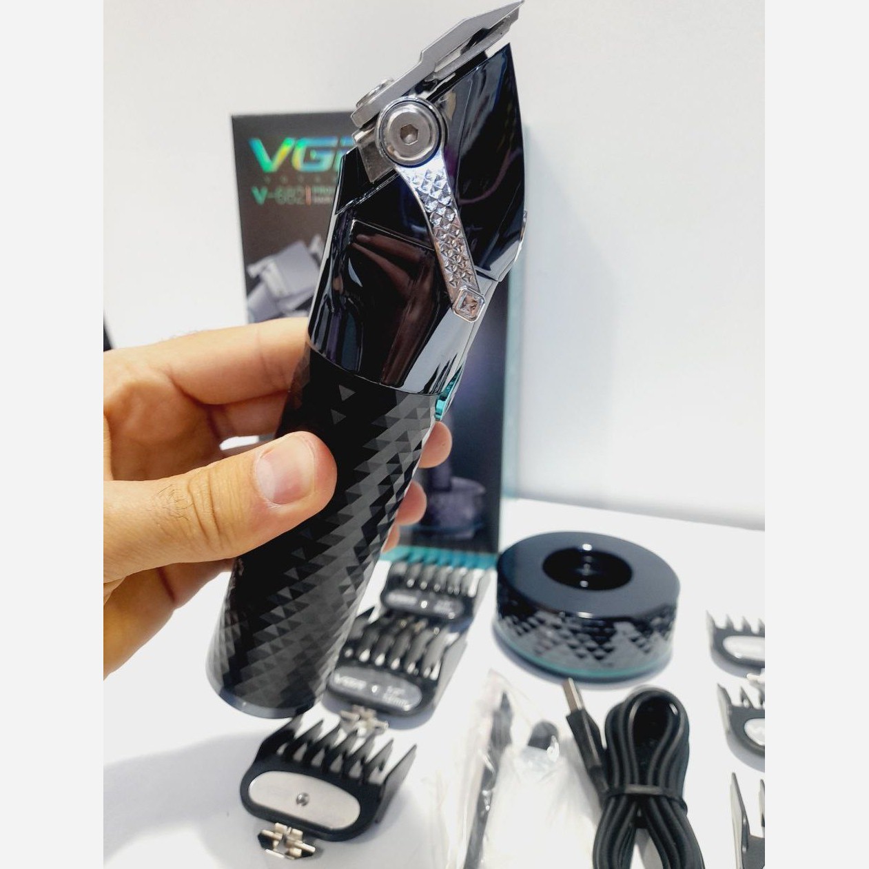 ماشین اصلاح حجم زن وی جی آر VGR V-682