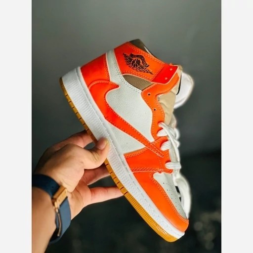 کتونی جردن ترویس ساقدار رنگ سفیدنارنجی
