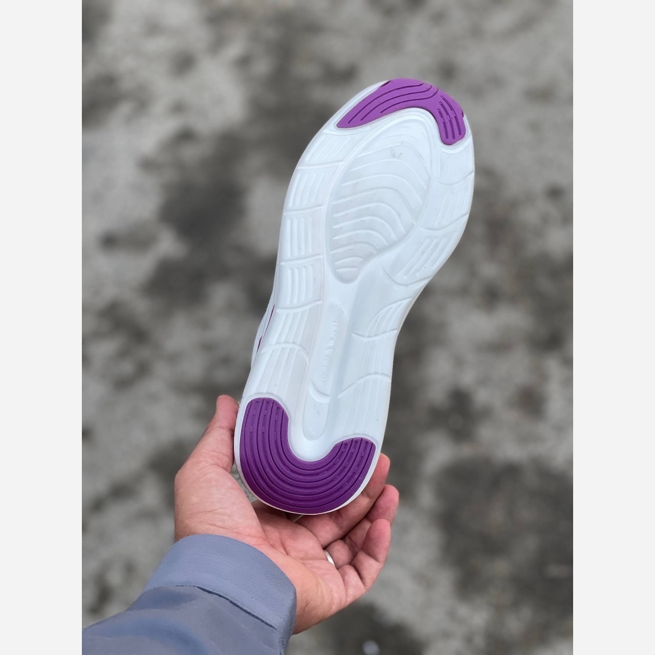 کتونی ورزشی زنانه اسکیچرز مدل go run