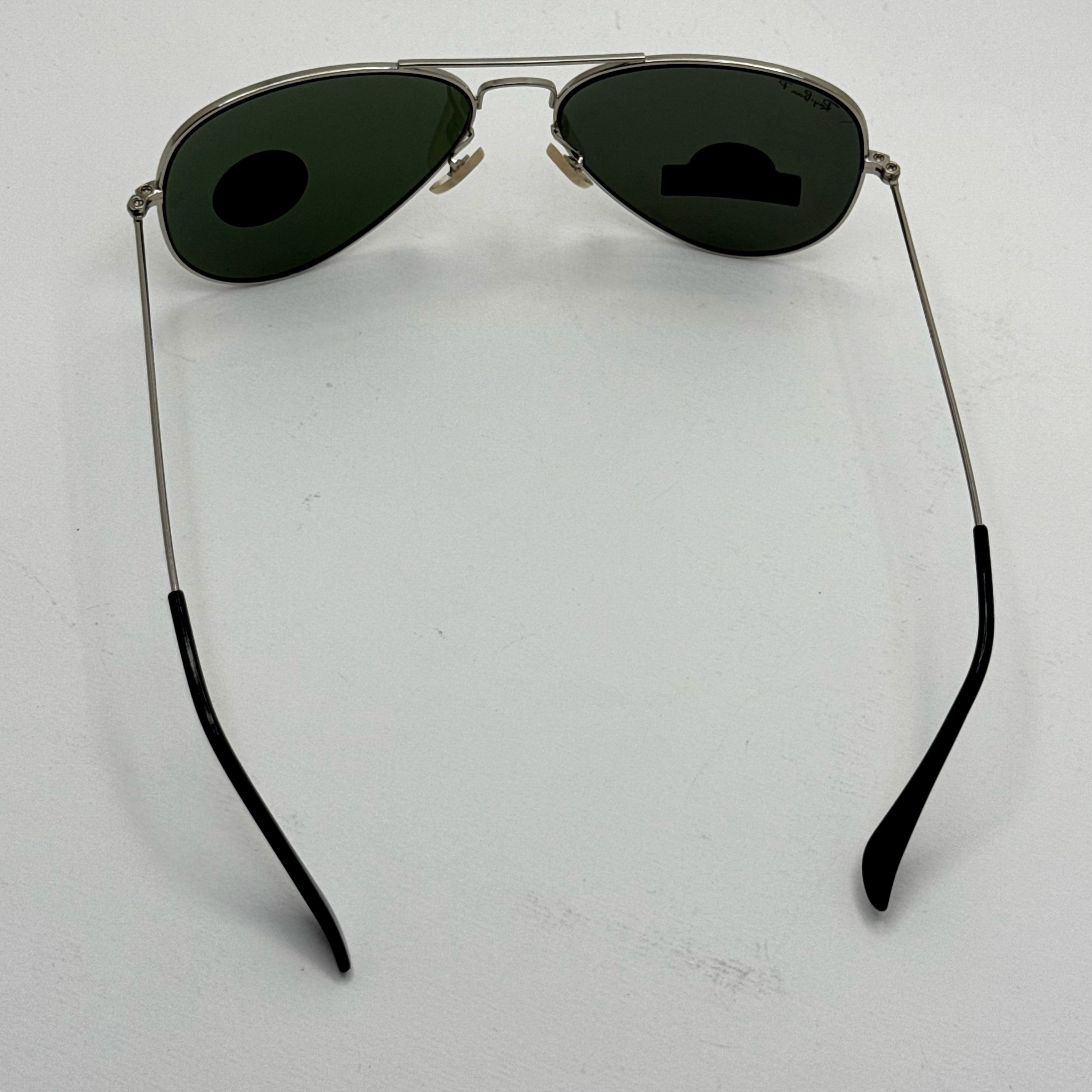 عینک ریبن خلبانی شیشه سنگ پلاریزه سبز با فریم نقره ای به همراه پک کامل ریبن کد Rayban RB 3026 (ارسال رایگان)