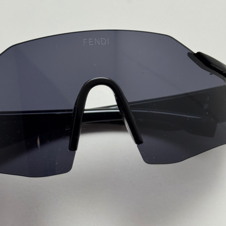 عینک آفتابی ماسکی فندی FENDI تمام مشکی (ارسال رایگان)