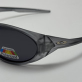 عینک آفتابی پلاریزه اوکلی مدل Oakley Eye Jacket Redux بیضی طوسی (ارسال رایگان)