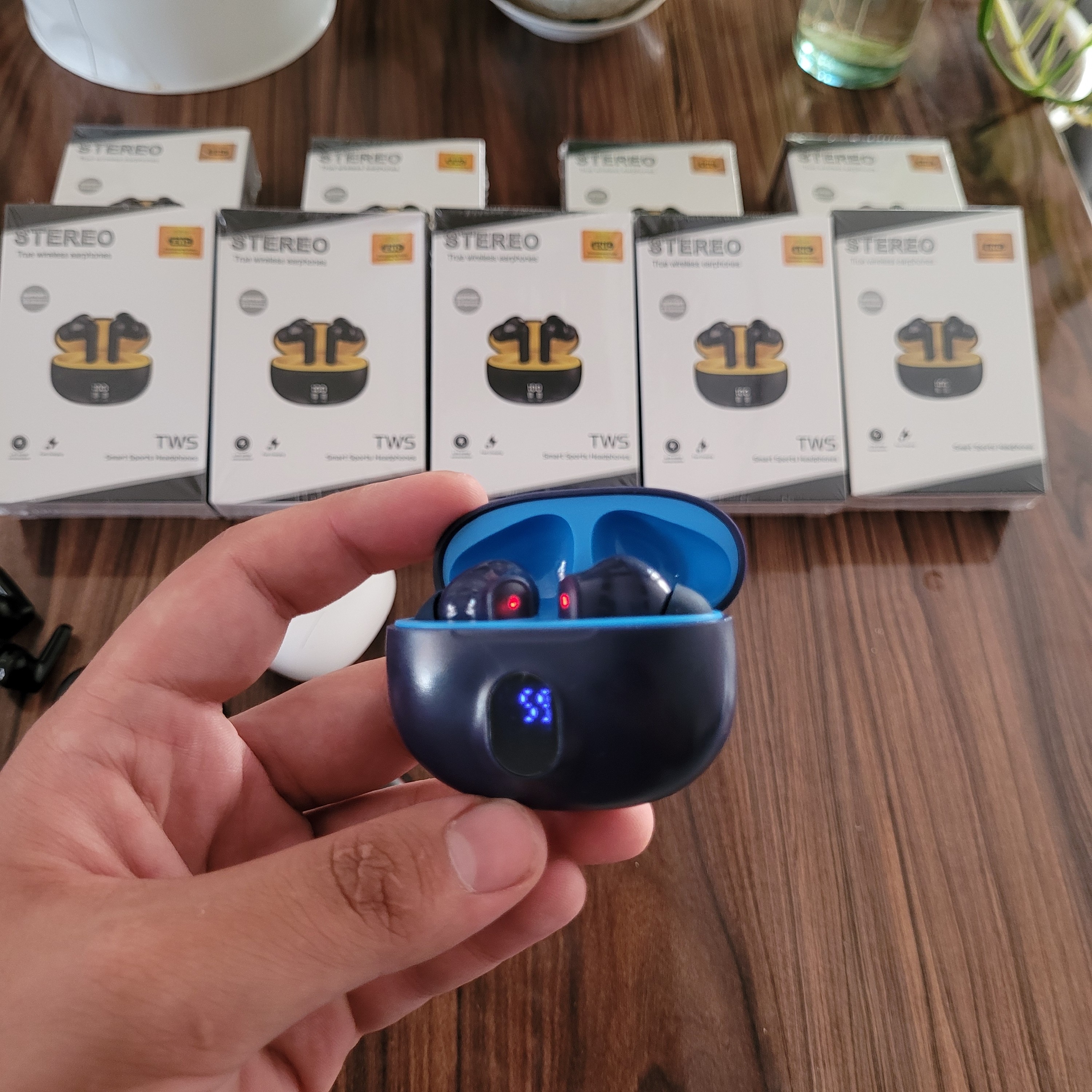 ایرپاد STEREO ضدآب پاوربانک دار کیفیت درجه یک بلوتوث نسخه5/3 صحفه نمایش دار ارسال فوری ایکس