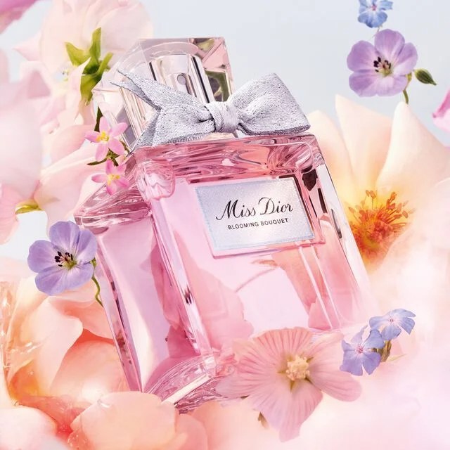 عطر میس دیور بلومینگ بوکت با رایحه خنک حجم 50 میلی لیتر از برند عطریانی