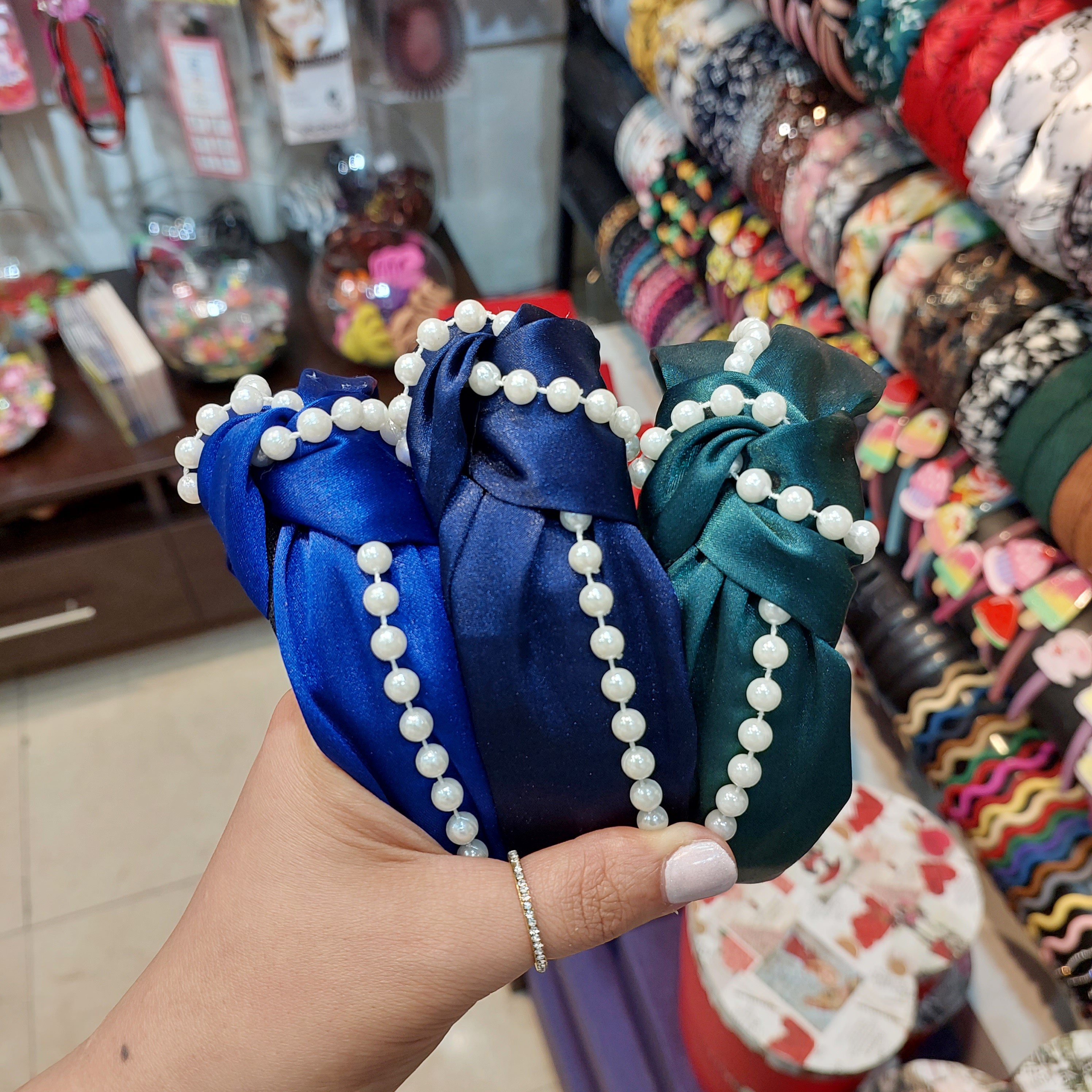 تلسر مجلسی زنانه . تل گره ای . تل ساتن . تل مرواریددار . تل لاکچری . اکسوری مو . اکسسوری مروارید دار